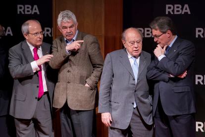 Cuatro presidentes de la Generalitat juntos en un encuentro celebrado en Barcelona en mayo de 2013.