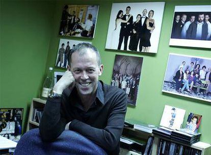 El director de <i>casting</i> Luis San Narciso, en su despacho de Globomedia, en Madrid.