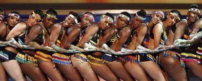 Un baile surafricano durante la ceremonia de ayer.