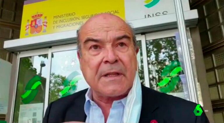 El actor Antonio Resines ha denunciado la pésima atención ante una oficina de la Seguridad Social