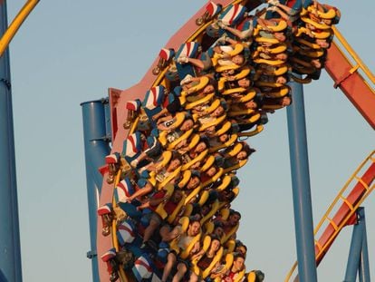 Montaña rusa en el Parque Warner de San Martín de la Vega (Madrid). 