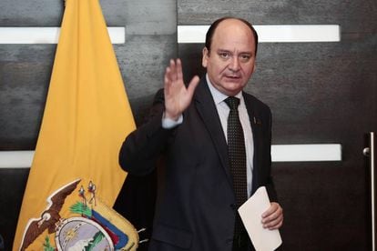 El fiscal general de Ecuador Carlos Baca Mancheno en una rueda de prensa.