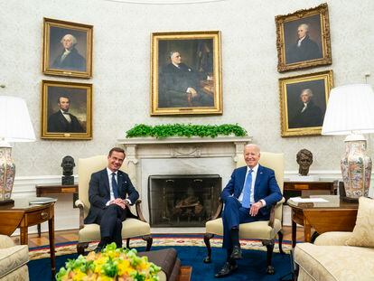 Joe Biden (a la derecha), reunido con el primer ministro sueco, Ulf Kristersson, este miércoles en el Despacho Oval de la Casa Blanca.