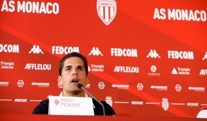 Robert Moreno, durante una rueda de prensa con el Mónaco. / SEBASTIAN NOGIER (EFE)