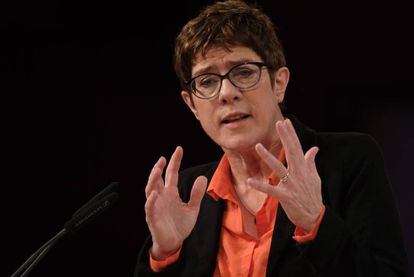 La presidenta de la CDU alemana, Annegret Kramp-Karrenbauer, esta semana durante una intervención en Demmin, al norte de Alemania.