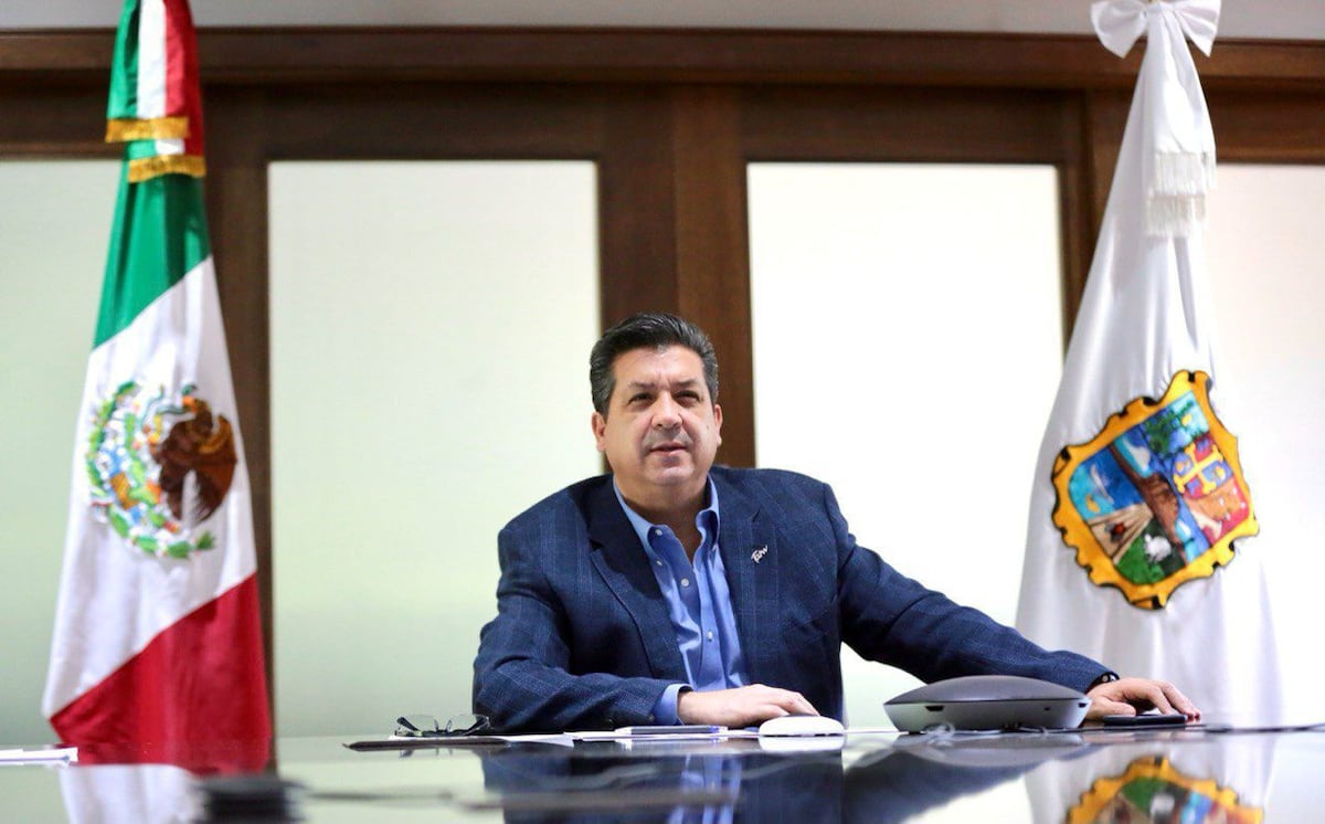 Cabeza de Vaca logra registro pese a investigaciones de la Fiscalía en su contra