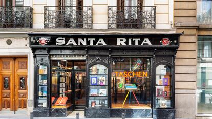 Escaparate de la librería Taschen, en Madrid.