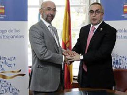 Ernesto Colman, a la izquierda, junto al presidente del Comité Olímpico Español, Alejandro Blanco, durante la firma de un convenio, en una imagen de Facebook