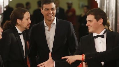 Pablo Iglesias, Pedro Sánchez y Albert Rivera, en los Premios Goya 2016.