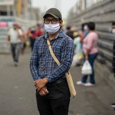 “Una señora con cinco hijos lloraba. Llevaban días sin comer y la querían botar del cuarto”