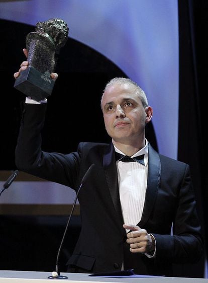 Pablo Berger, tras recibir el premio Goya al mejor guión original por 'Blancanieves'.