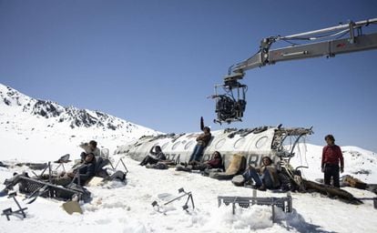 Rodaje en Borreguiles, a 3.000 metros de altura, en Sierra Nevada, de 'La sociedad de la nieve', de Juan Antonio Bayona, producida por Netflix.