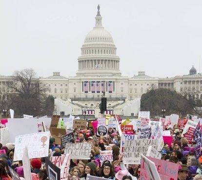 Histórica marcha de las mujeres en Washington el 21 de enero de 2017, tras la investidura de Donald Trump como presidente.