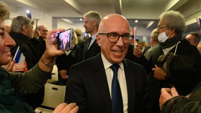 El nuevo líder de Los Republicanos, Éric Ciotti, en la sede del partido en París el 8 de diciembre.