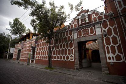 Fachada de la Fonoteca en el barrio de Coyoacán