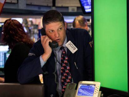 Un agente bursátil en la Bolsa de Nueva York.