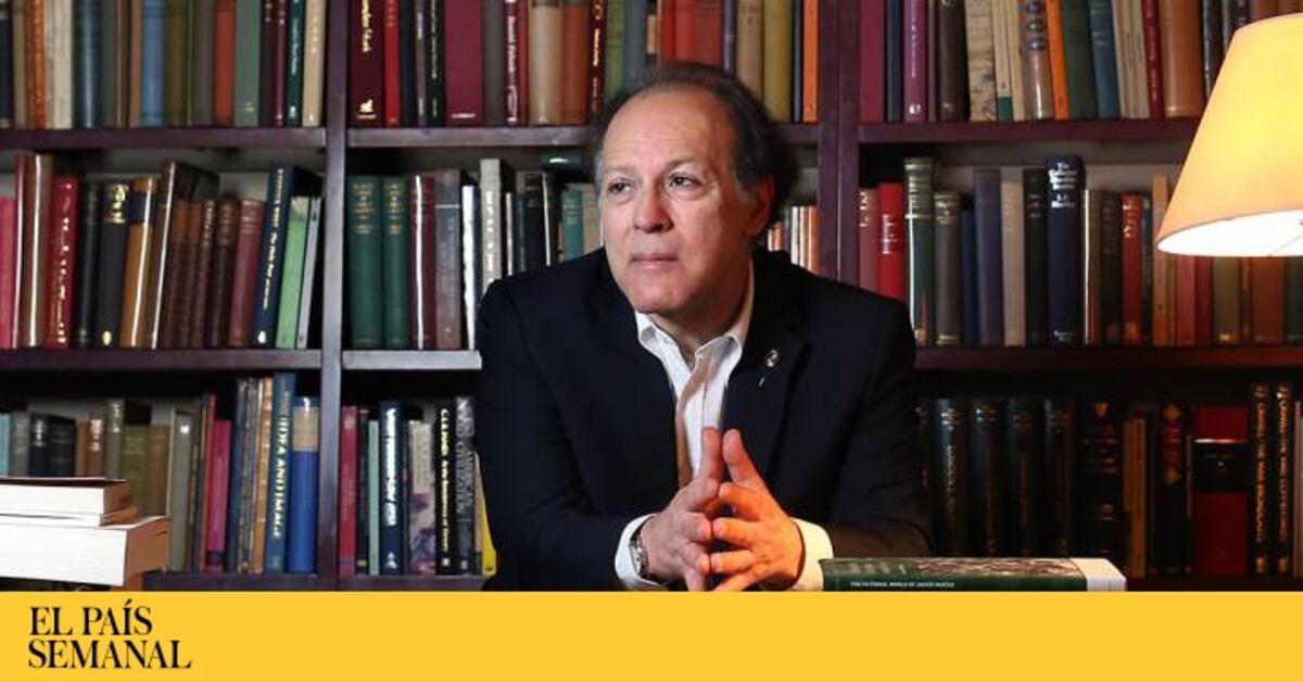 Javier Marías “Con 17 años cantaba a Dylan con guitarra en las terrazas de París” EL PAÍS Javier Marías “Con 17 años cantaba a Dylan con guitarra en las terrazas de París” EL PAÍS