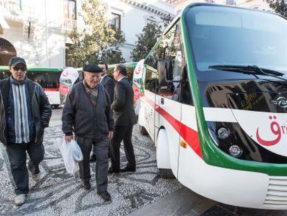 Imagen del tren tur&iacute;stico que conectar&aacute; la Alhambra con el centro de Granada.