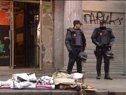 La policía desaloja a los 'okupas' del hotel Madrid y del Albéniz