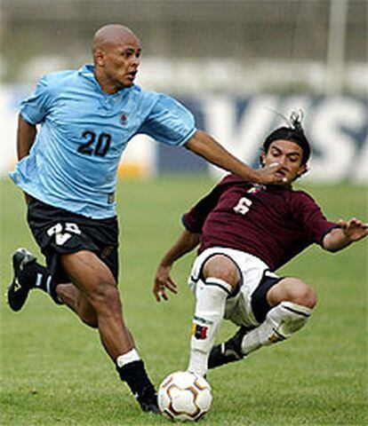 Olivera, en un partido este mes con la selección uruguaya ante Venezuela.