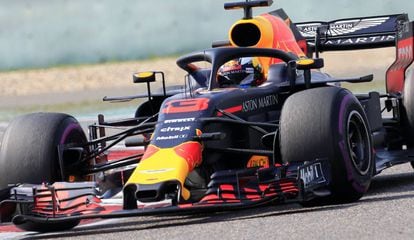 Alargar Investigación Orgullo F1: Ricciardo gana el GP de China por delante de Bottas; Alonso remonta y  acaba séptimo | Deportes | EL PAÍS