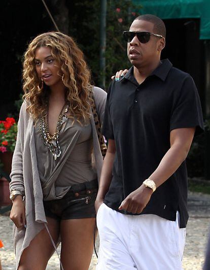 La cantante Beyoncé y su marido, el rapero Jay Z, durante sus vacaciones en Italia en agosto de 2010