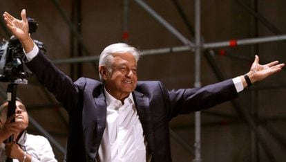 López Obrador ante sus simpatizantes el pasado 1 de julio.