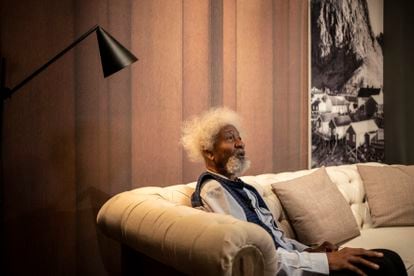 Wole Soyinka, Nobel Prize for Literature in 1986, photographed during an interview with EL PAÍS, in Madrid.