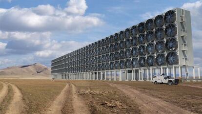 La captura de CO2 es una de las propuestas para frenar el calentamiento. La firma Carbon Engineering ya ha modelado cómo capturarlo del aire.