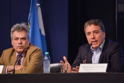 Nicolás Dujovne, ministro de Hacienda, en rueda de prensa.