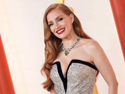 La actriz Jessica Chastain y su marido, Gian Luca Passi de Preposulo, se convirtieron en padres en verano de 2018, un año después de casarse. El nacimiento de la niña, llamada Giulietta, no se supo hasta cuatro meses más tarde, cuando lo publicaron los tabloides estadounidenses explicando que había nacido a través de un vientre de alquiler. Cuando ganó el Oscar, en primavera de 2022, anunció el nombre de su segundo hijo, Augustus, en su discurso: “Giulietta y Augustus, sois mi corazón”.
