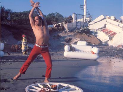 El bailarín Antonio Ruiz Soler en su casa de Los Rodeos en Marbella, en 1973.