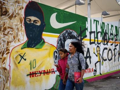 Un grafiti convierte a Neymar en un simpatizante del Black Bloc