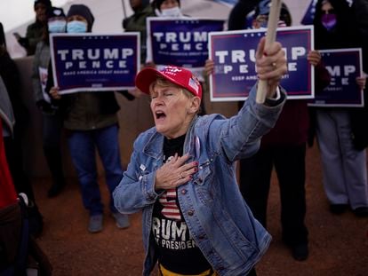 Una seguidora de Donald Trump, en una protesta por los resultados de las elecciones, el pasado noviembre en Las Vegas.