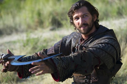 Daario Naharis. 

EN CONTRA: El continuo mansplainning a Daenerys Targaryen.
A FAVOR: Su devoción por Daenerys Targaryen. Su rechazo a la prostitución.