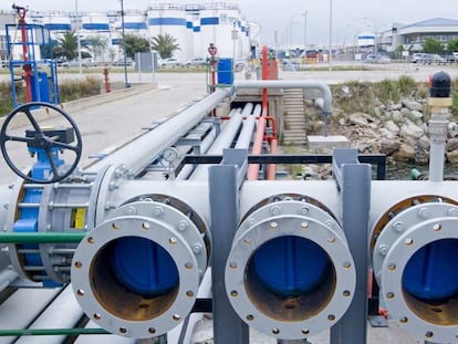 Instalaciones de Agbar en el puerto de Barcelona.