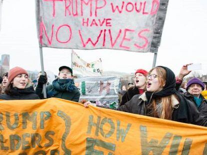 Manifestación en contra del veto de Trump en materia de derechos reproductivos, este miércoles, en La Haya.