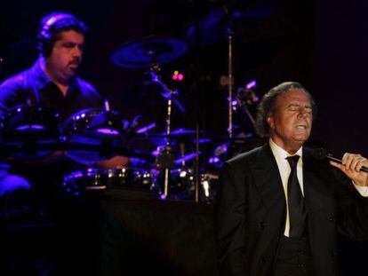 Julio Iglesias, durante un concierto en Aranjuez (Madrid) en agosto pasado. 