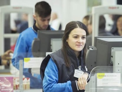 Trabajadora de Carrefour.