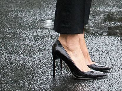 Los zapatos criticados de Melania Trump.