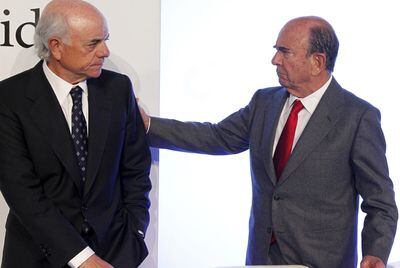 Francisco González y Emilio Botín, en un acto en febrero pasado.