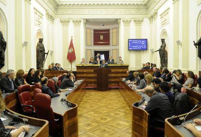 Javier de Andrés interviene en el tradicional pleno de Santa Catalina, en la Juntas Generales de Álava.