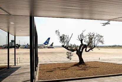 Terminal de salidas del aeropuerto de Reus, cuyas obras de reforma fueron inauguradas ayer.