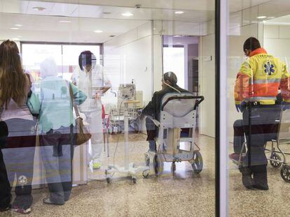 Entrada d'urgències de l'hospital de Bellvitge, en una foto d'arxiu.