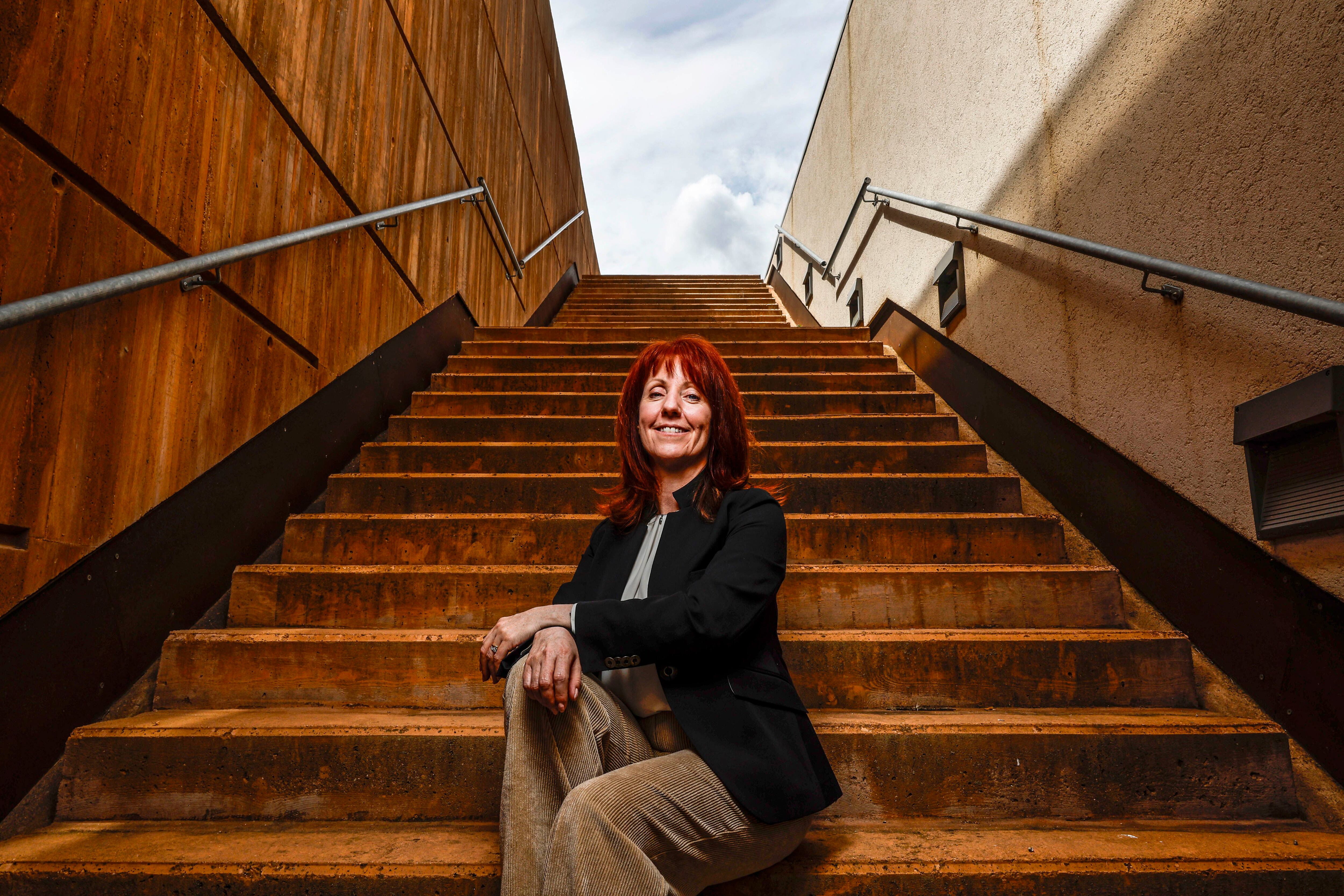 Carol Mundell, jefa de ciencia de la Agencia Espacial Europea (ESA), después de la entrevista.