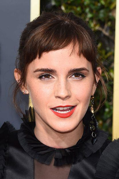 Uno de los cortes de pelo más comentados de los Globos de Oro fue el de Emma Watson, que ha optado en 2018 por hacerse "baby bangs" o micro flequillo.