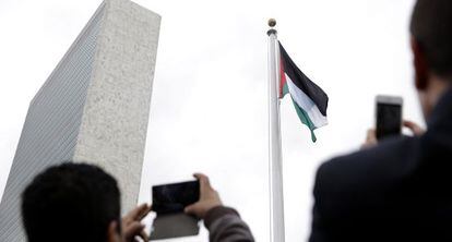 La bandera palestina ondea por primera vez en la sede de la ONU