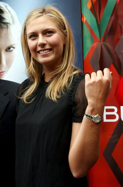 Maria Sharapova posa con un reloj TAG Heueren Nueva York, el pasado verano