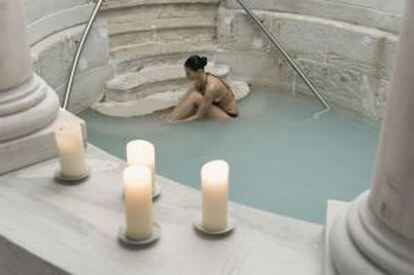 Baño termal en el balneario de Carratraca, en Málaga.
