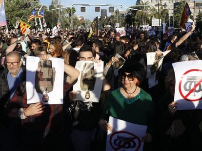 Les protestes per la visita dels Reis a Barcelona, en imatges